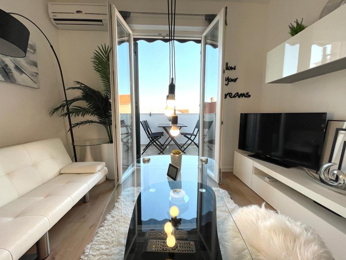 Apartment New Chic Supetar Dış mekan fotoğraf